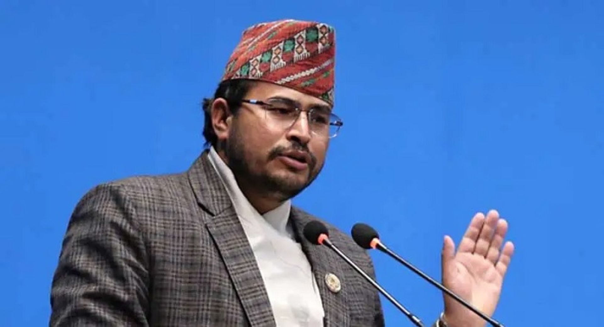जुम्लाबाट स्याउ ल्याएको गाडीलाई कतै पनि चेक नगर्न सांसद शाहीको आग्रह